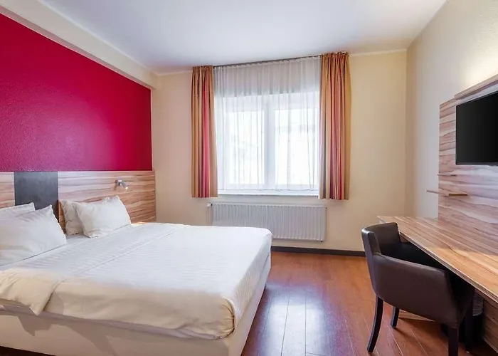 Quality Hotel, Star Premium Готель 3*