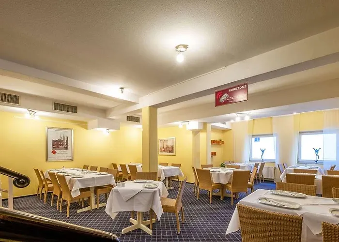 Quality Hotel, Star Premium Готель 3*